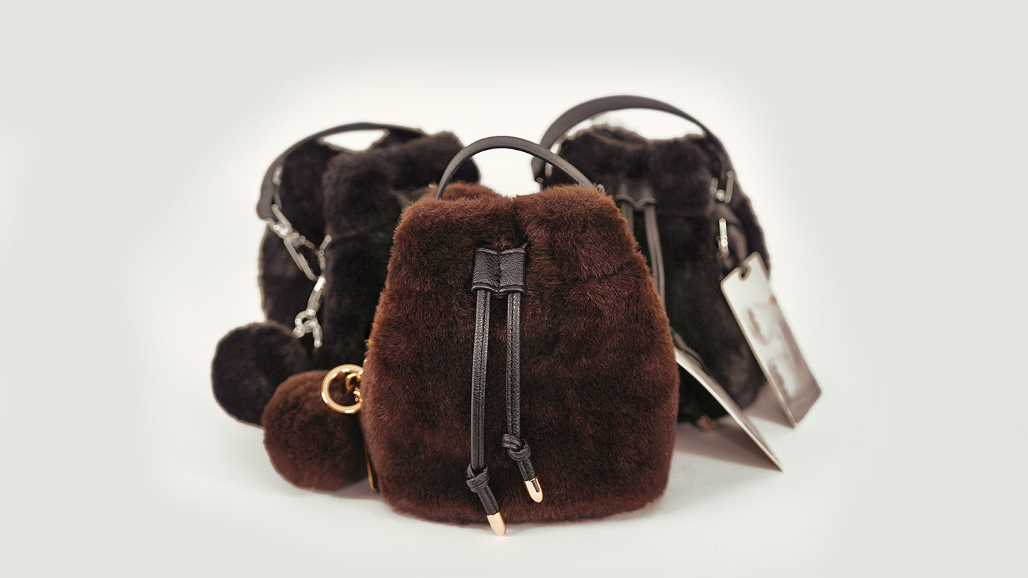 Exclusive handbag collection by Veronica De Laurentiis
– Simply VDL